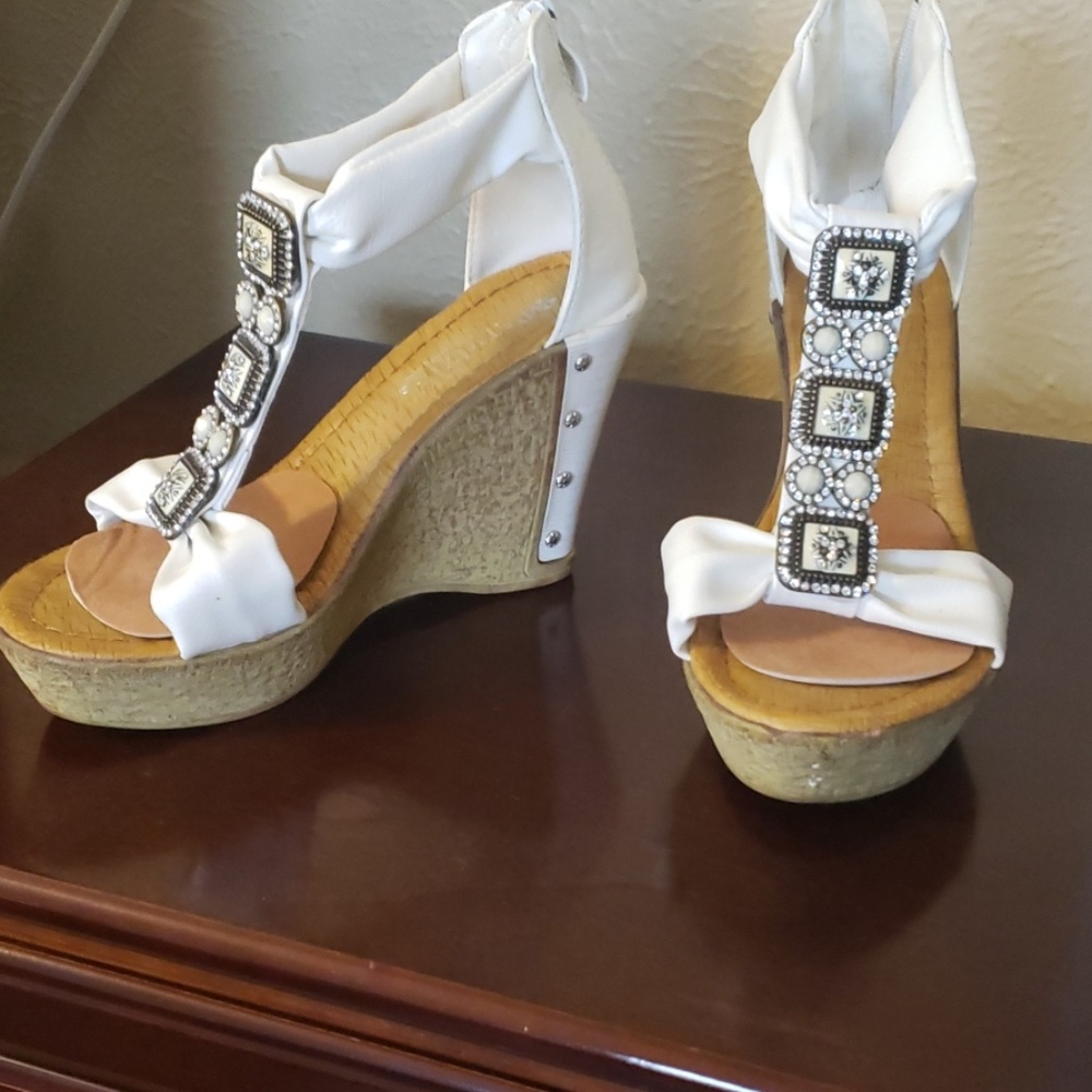 Patrizia Spring Step Wedges - Picture 2 of 3